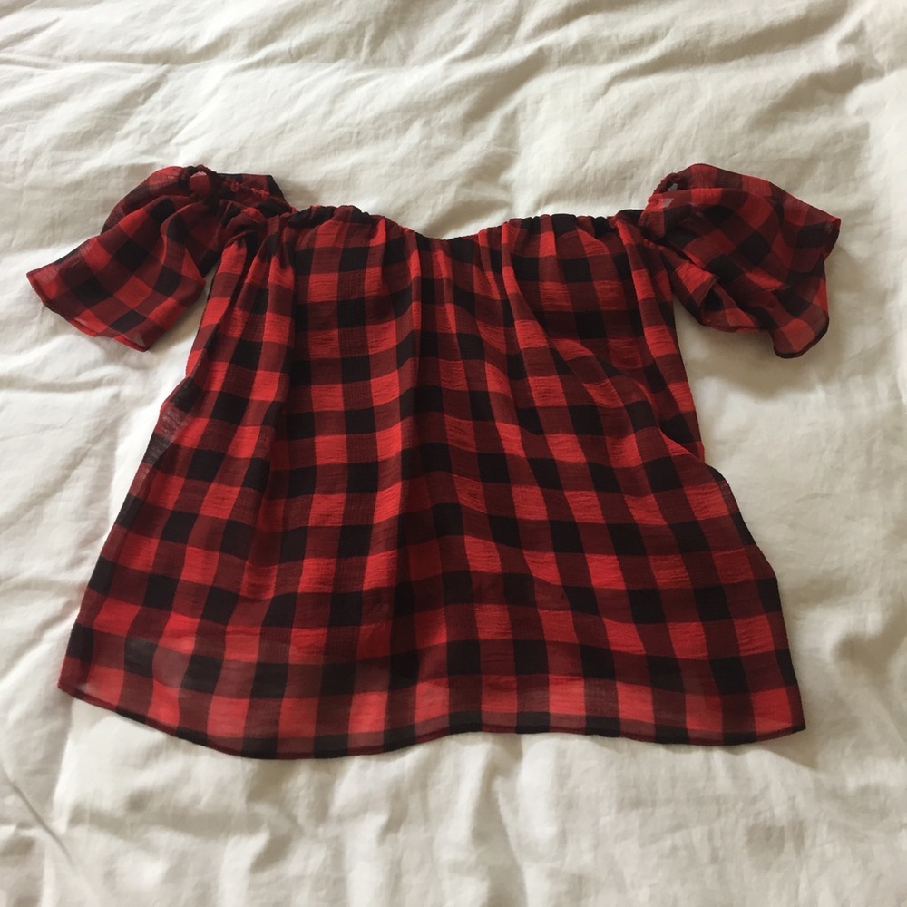 Line & Dot off the shoulder Buffalo check top